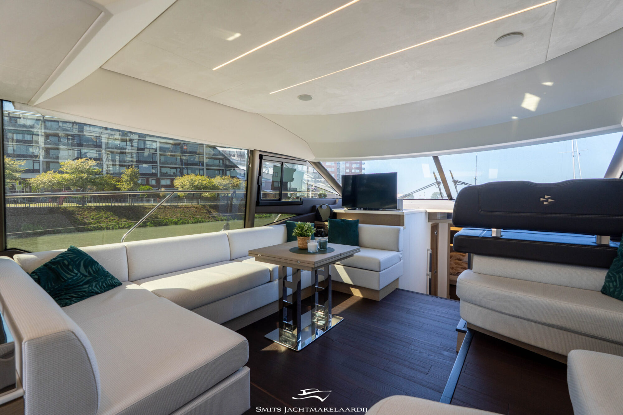 foto: 137 Prestige Prestige 590 Flybridge