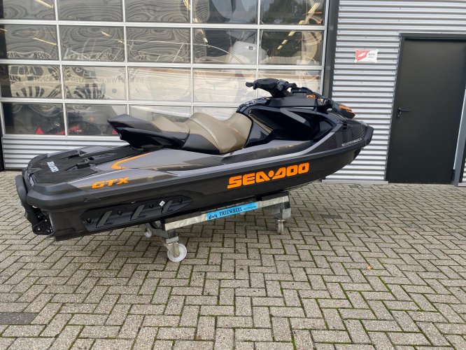 foto: 5 Sea-Doo GTX 170