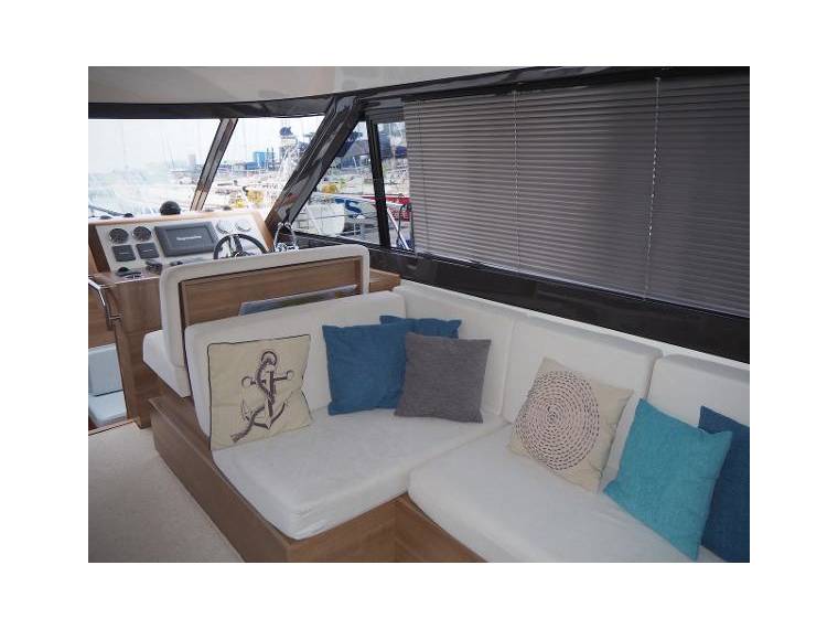 foto: 20 Sealine F 46