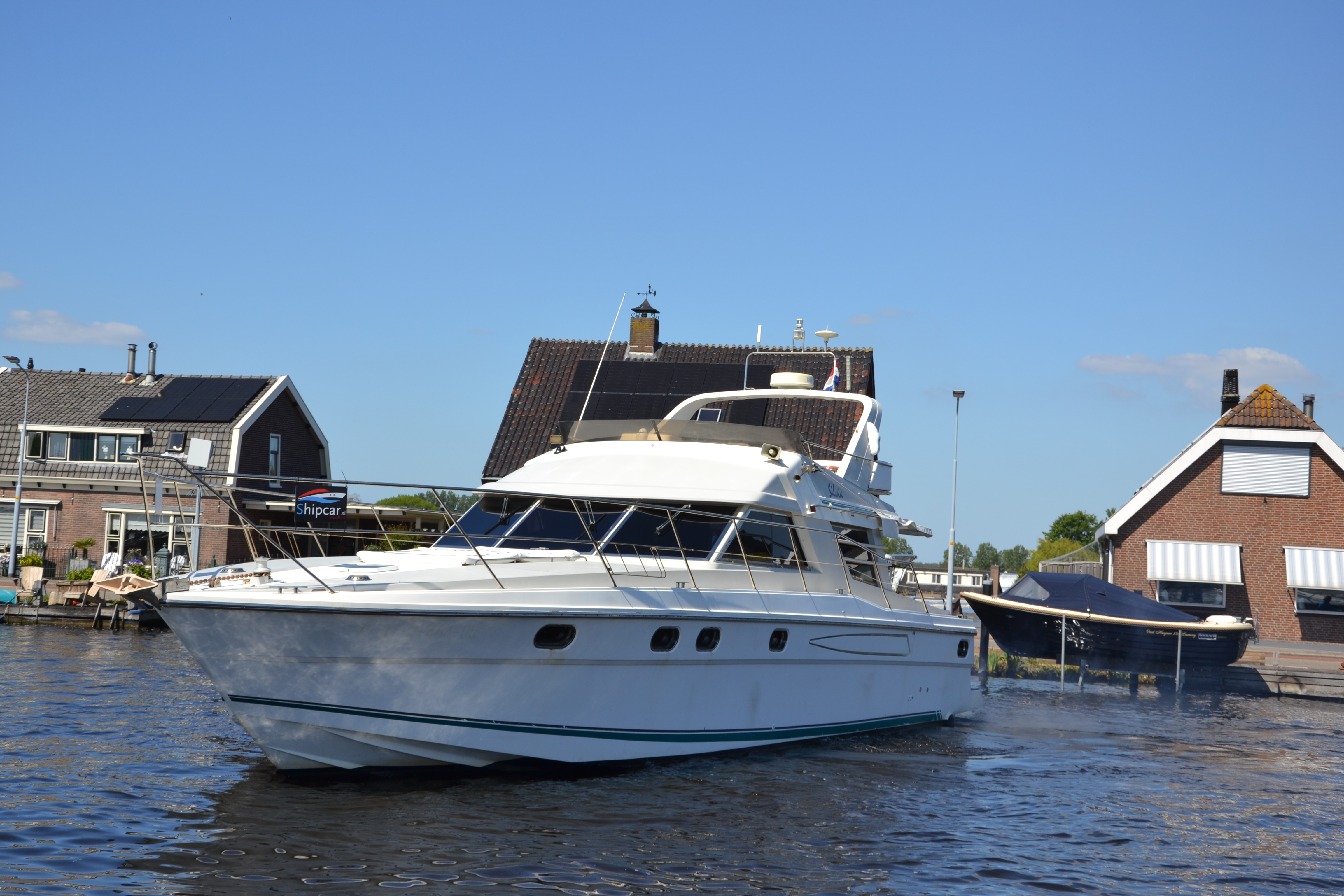 foto: 12 Fairline  50