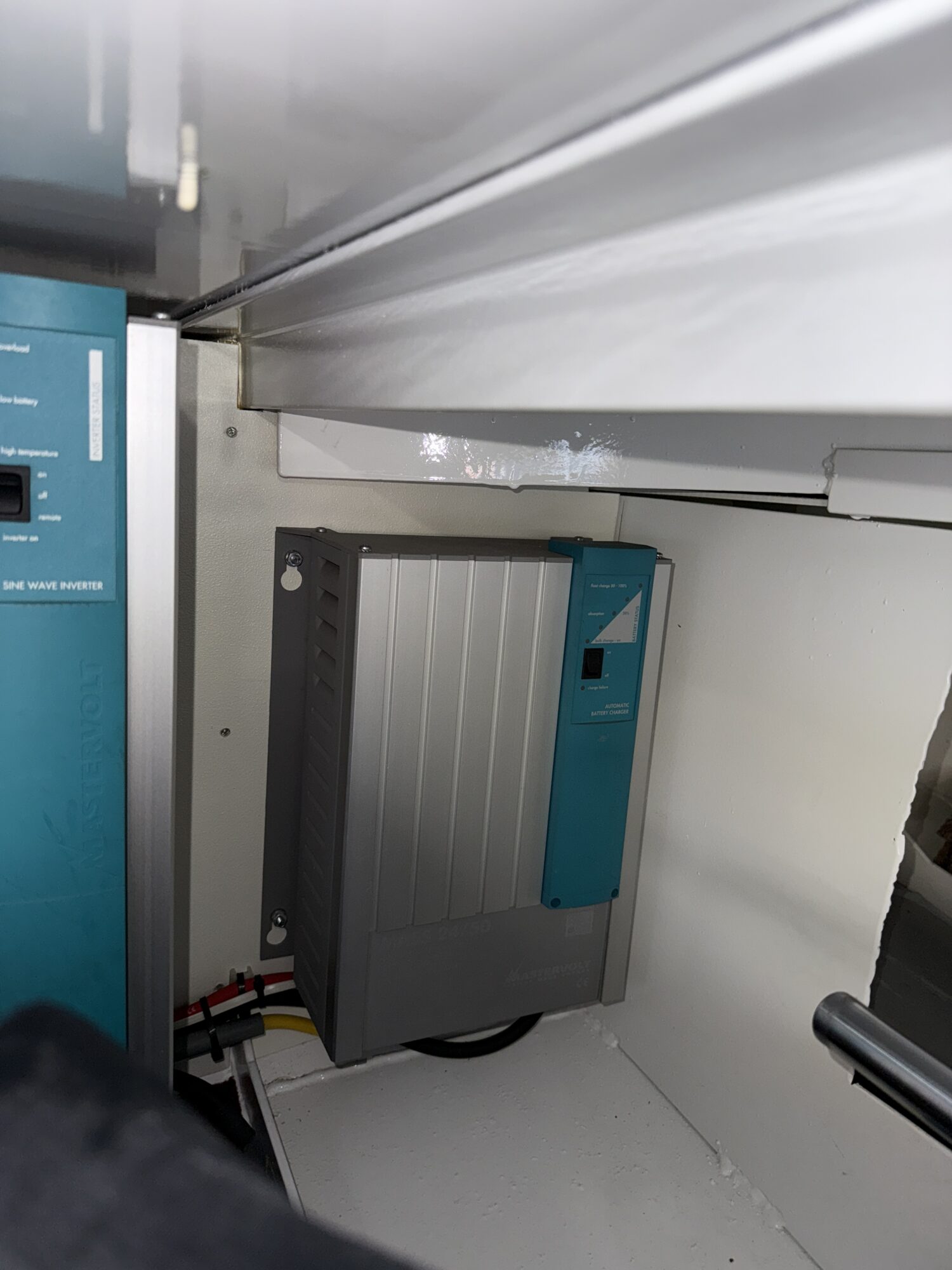 foto: 83 Tryvia Tryvia 1100 OK Cabrio Spiegeldeur