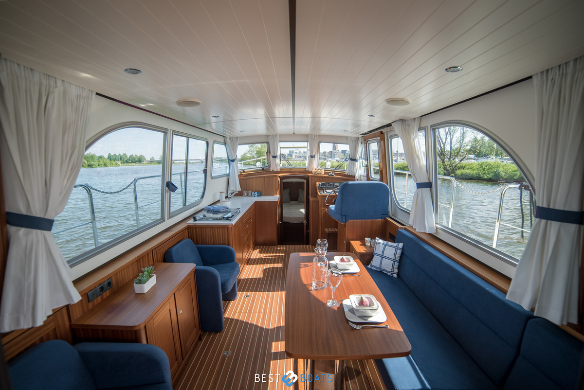 foto: 13 Linssen  Classic Sturdy 36 Sedan Deck Bridge