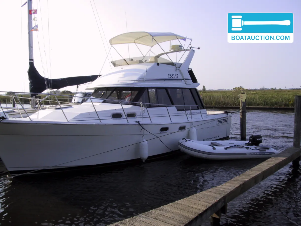 foto: 4 Bayliner 3288