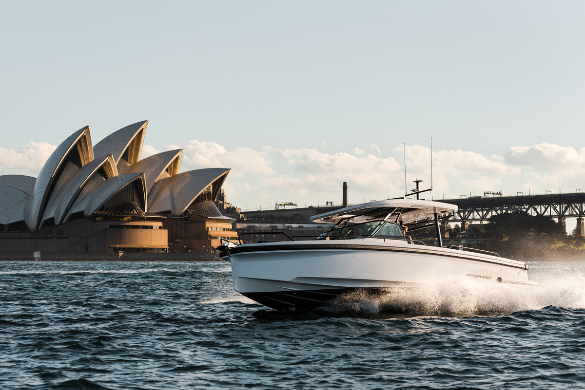 foto: 12 Axopar 37 Sun-Top