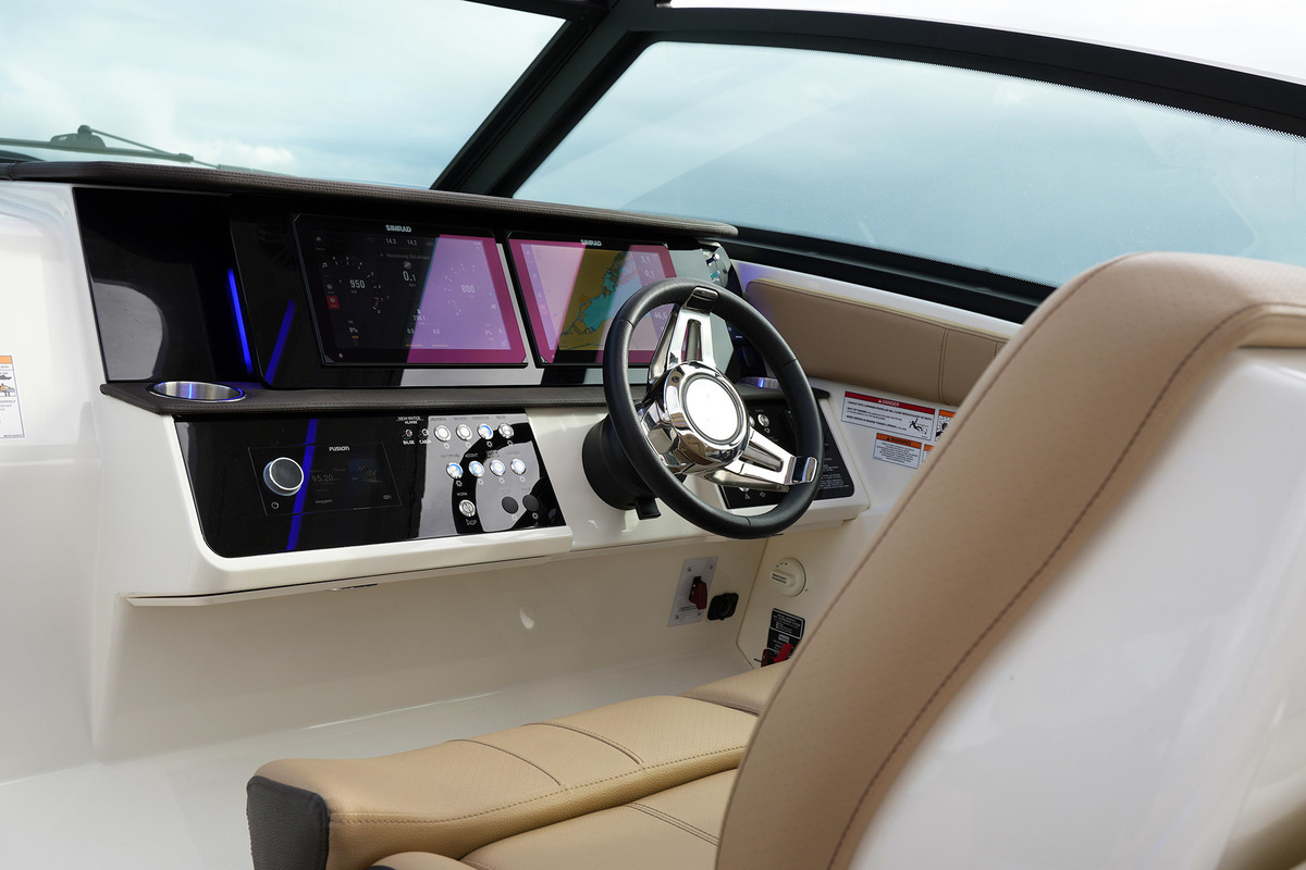 foto: 43 Sea Ray Sundancer 320