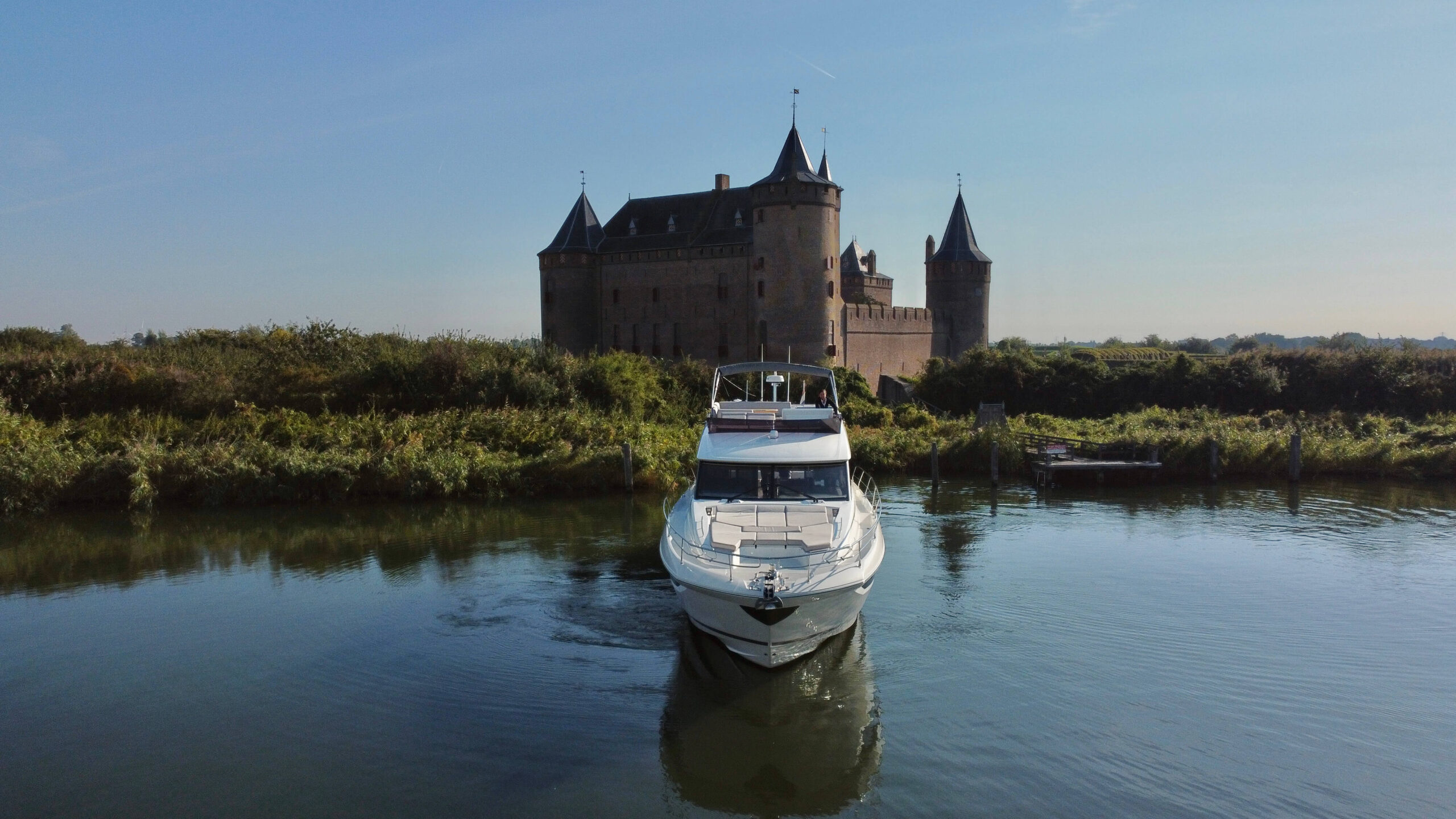 foto: 43 Prestige 590