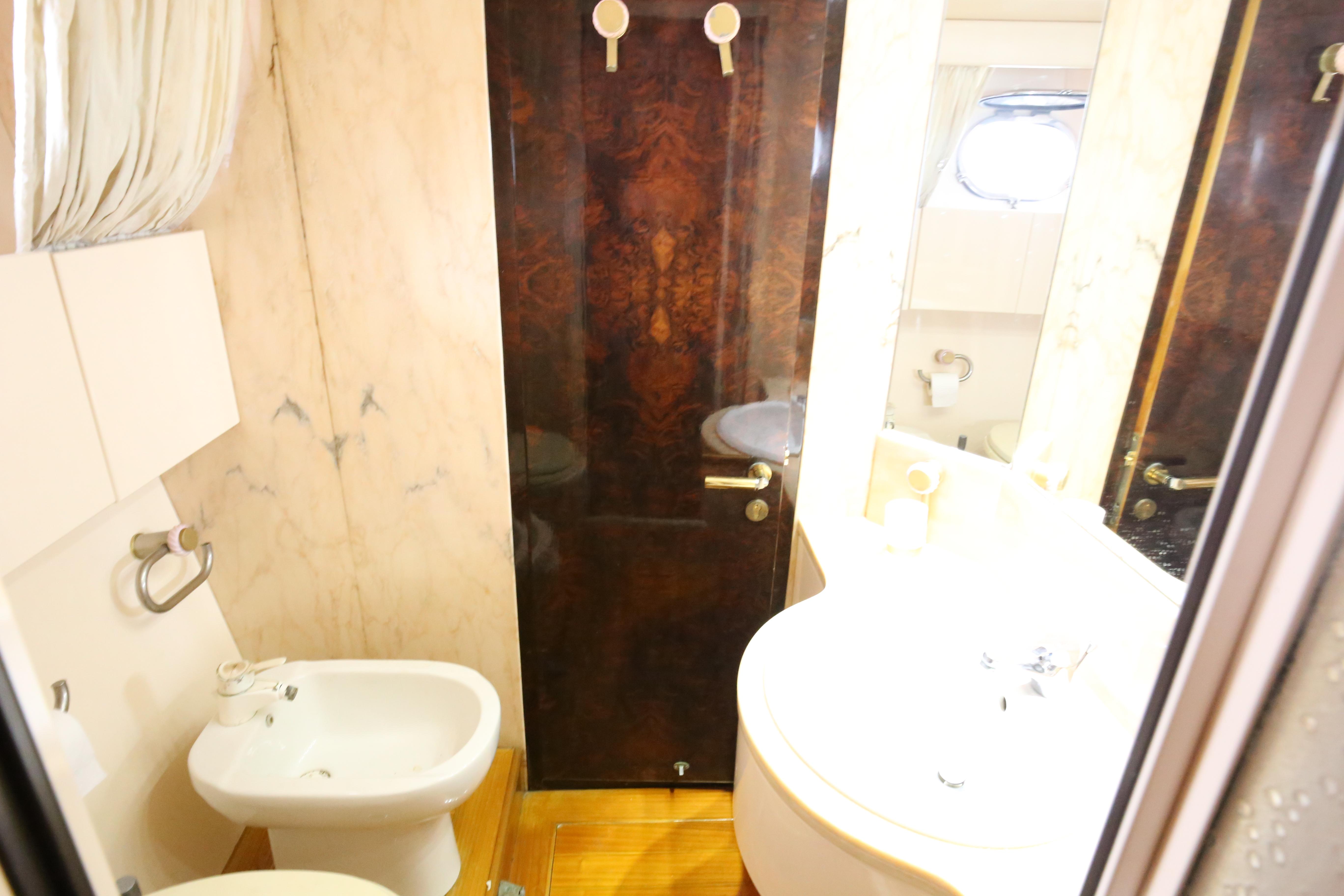 foto: 26 Sanlorenzo 80 woonschip