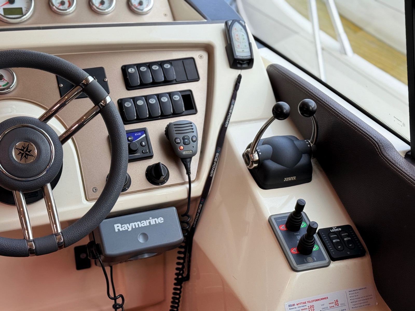 foto: 27 Jeanneau Prestige 50