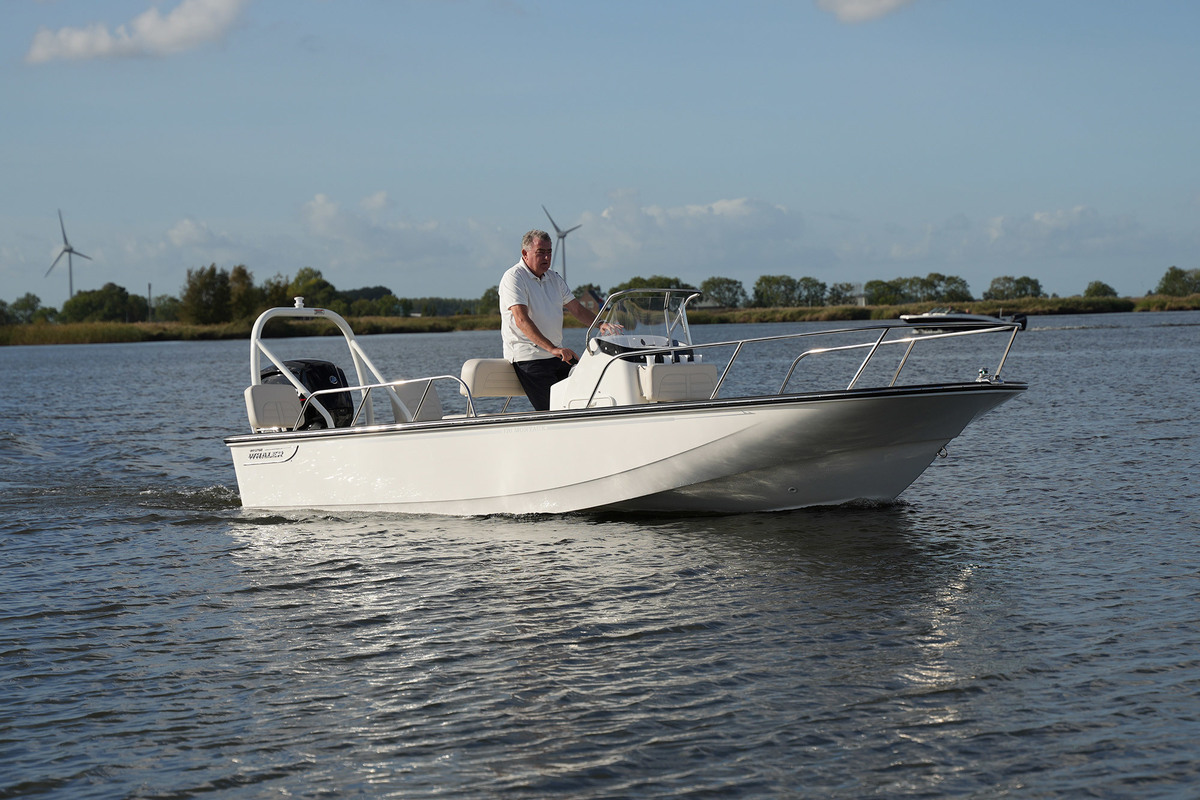 foto: 29 Boston Whaler 170 Montauk