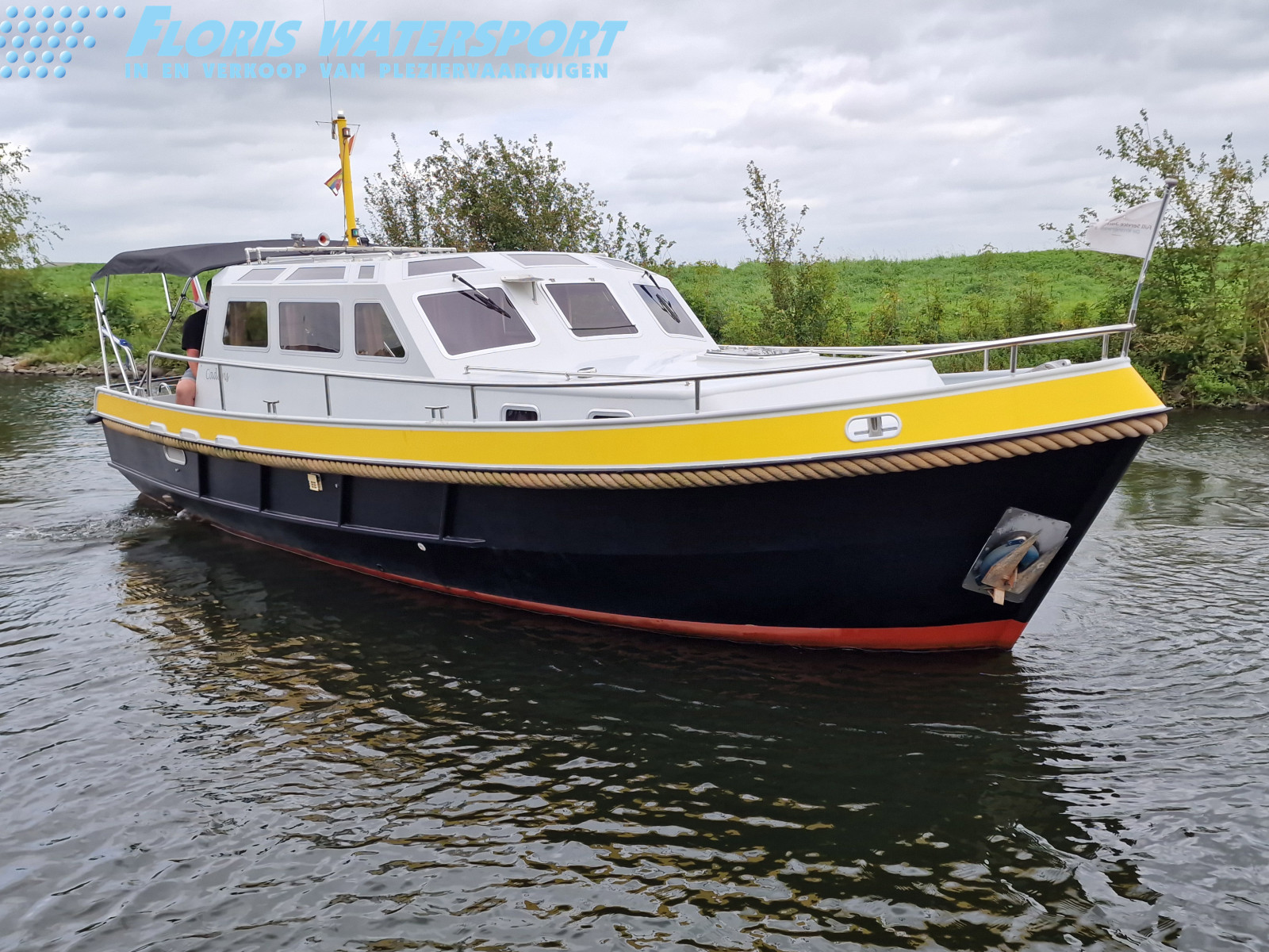 foto: 5 Dutch tender 32 Pilothouse