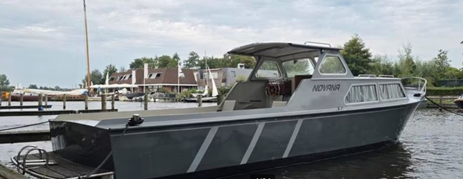 foto: 4 Motorschip  10,50 OK