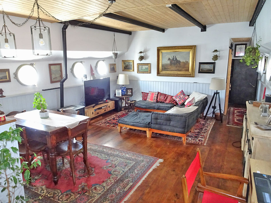 foto: 40 Spits Varend Woonschip 30.53 met UBC