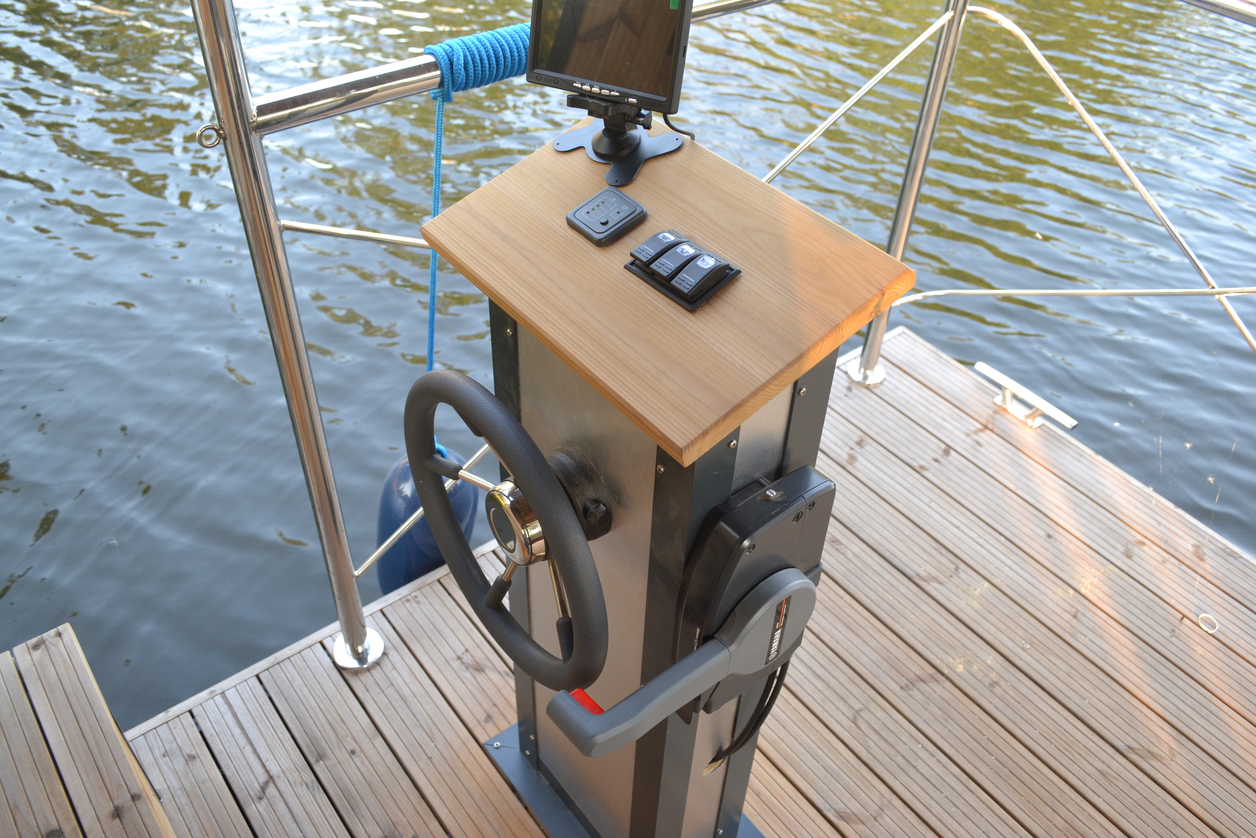 foto: 29 Campi 280 Houseboat