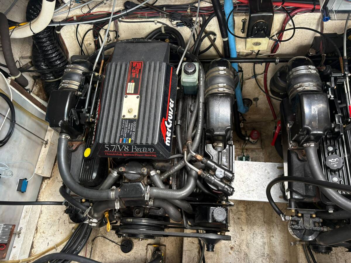 foto: 25 Maxum 3200 SCR