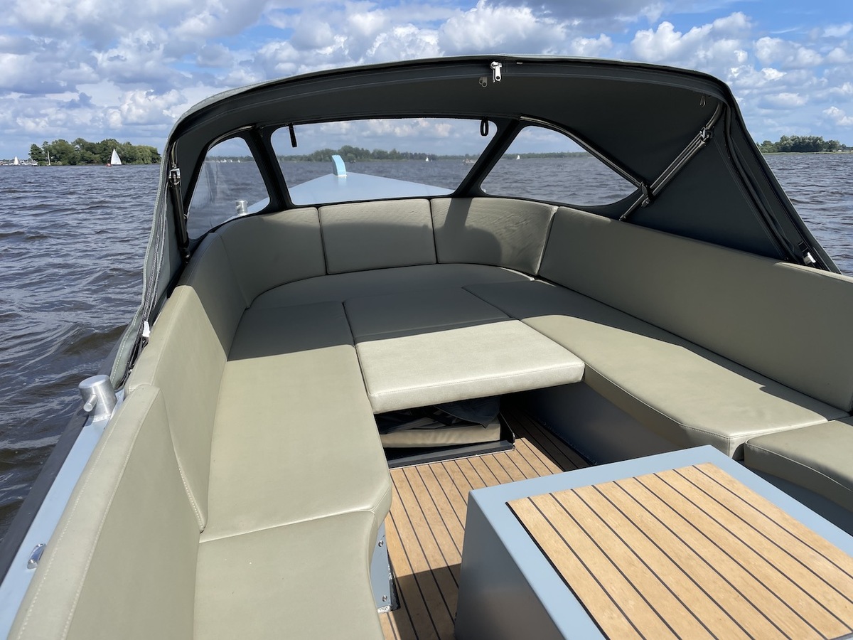 foto: 10 Navalia sloep 700