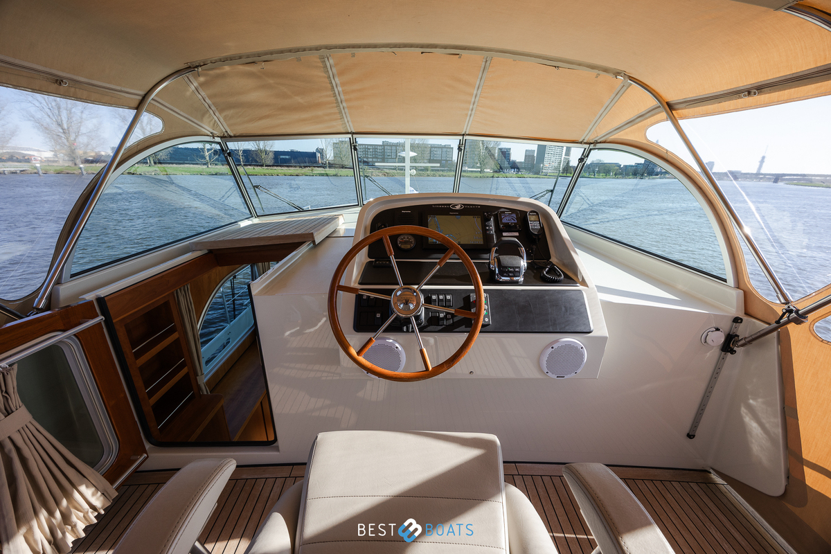 foto: 29 Linssen  Grand Sturdy 40.0 AC