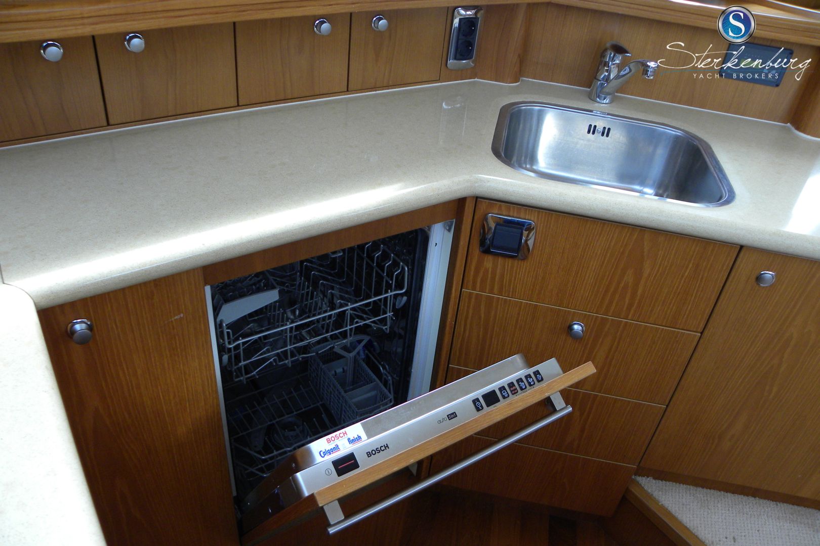 foto: 17 Valk Valk Continental 15.50