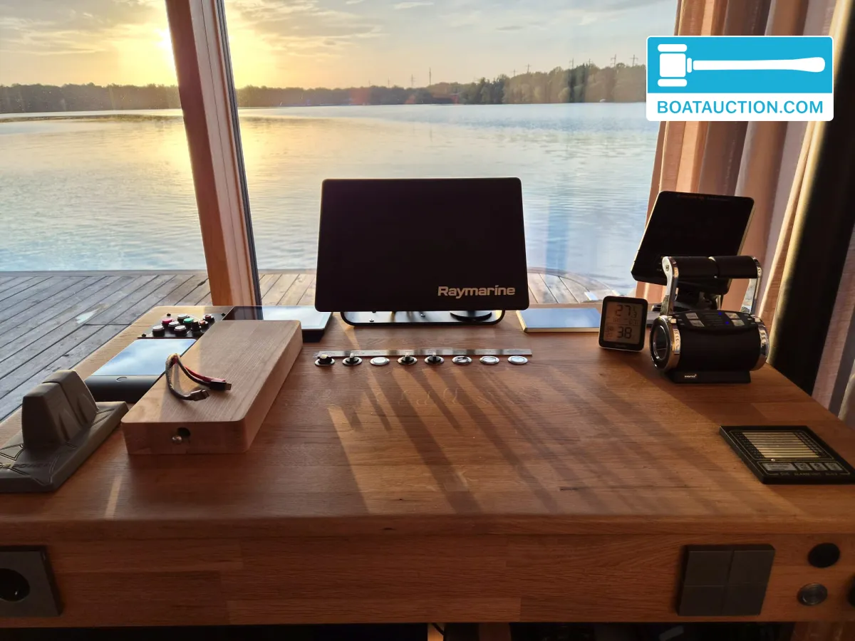 foto: 86 WSM Hausboot