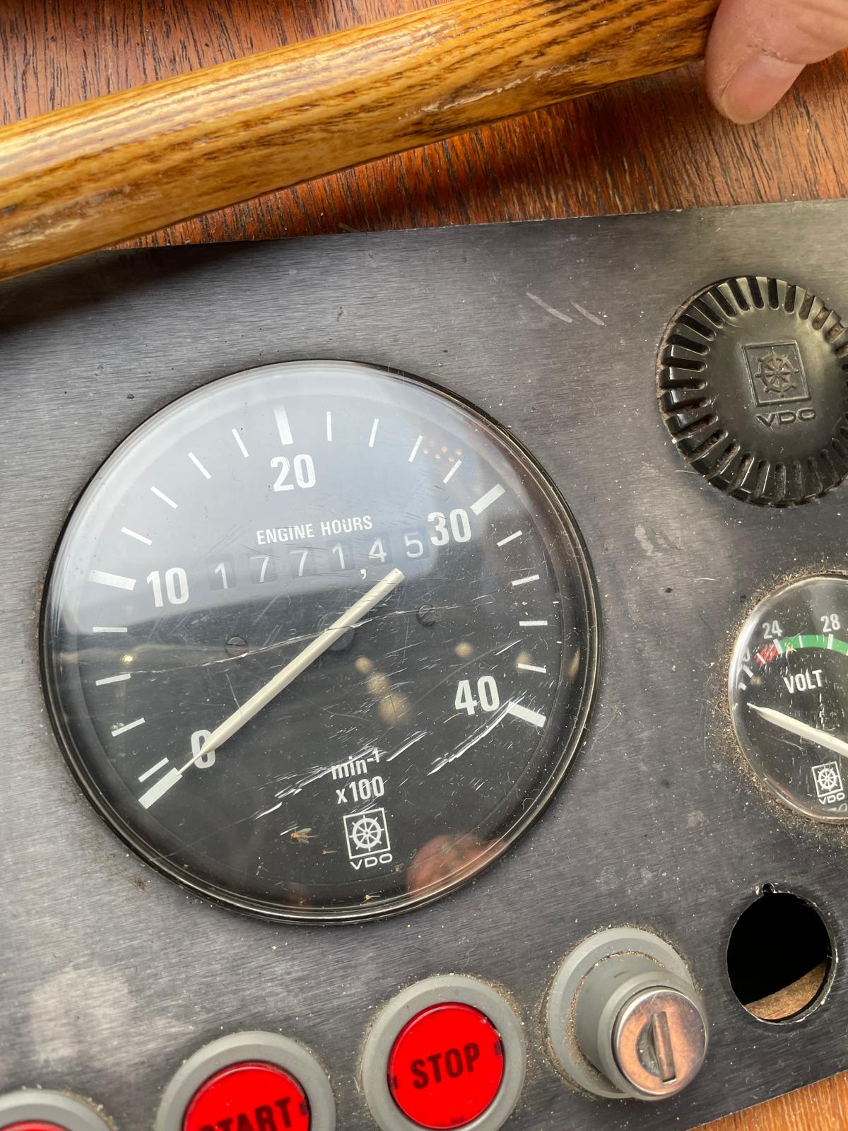 foto: 12 Valk  Voyager ( Woonboot )