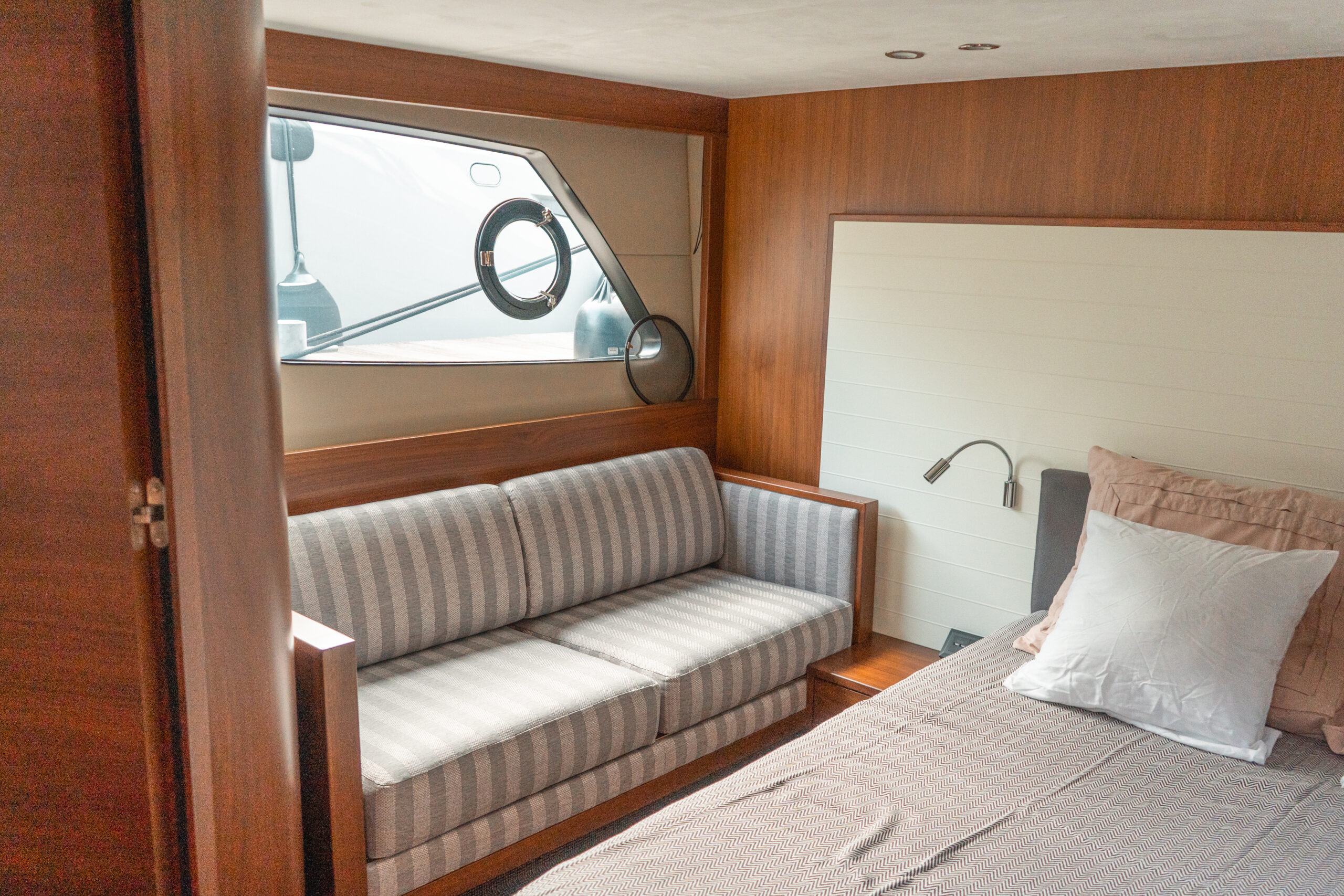 foto: 14 Princess V48