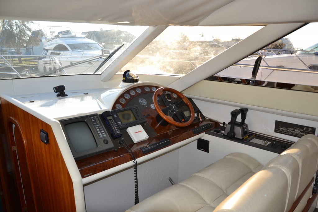 foto: 10 Fairline Squadron 43