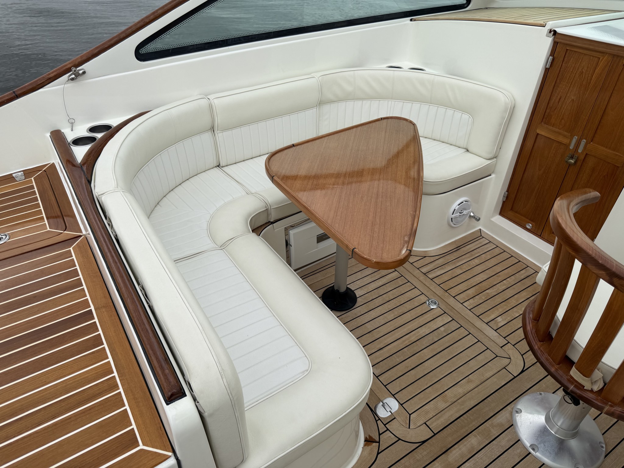 foto: 19 Long Island 33 Runabout