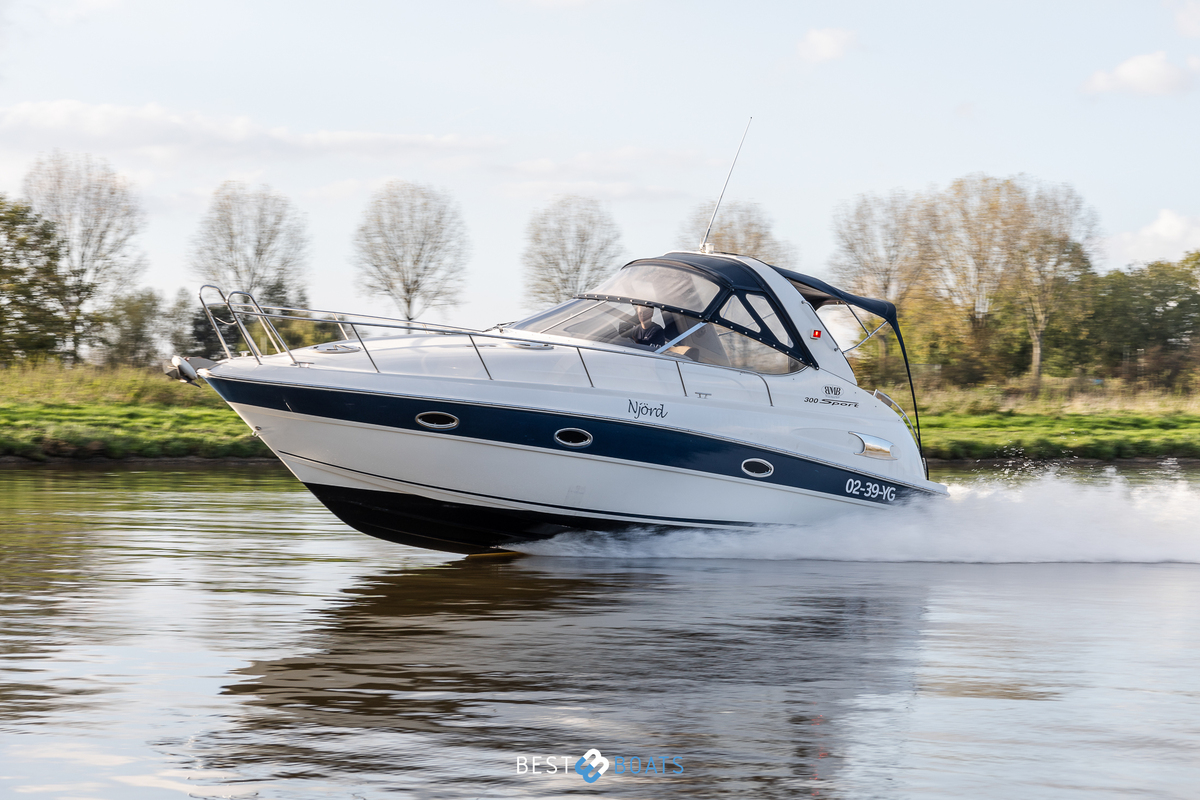 foto: 21 Bavaria 300 Sport