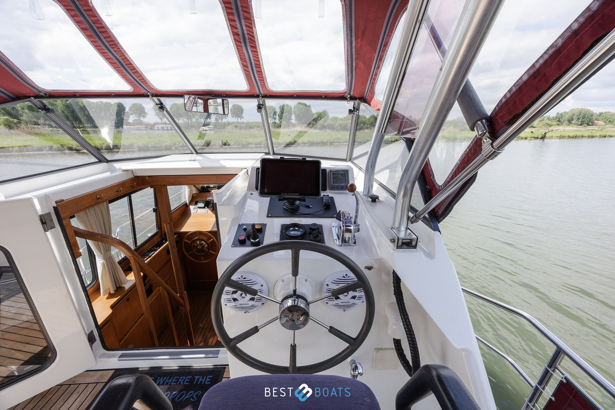 foto: 25 Linssen 37 SE