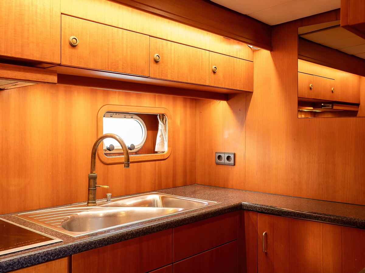 foto: 24 Laancruiser 2100