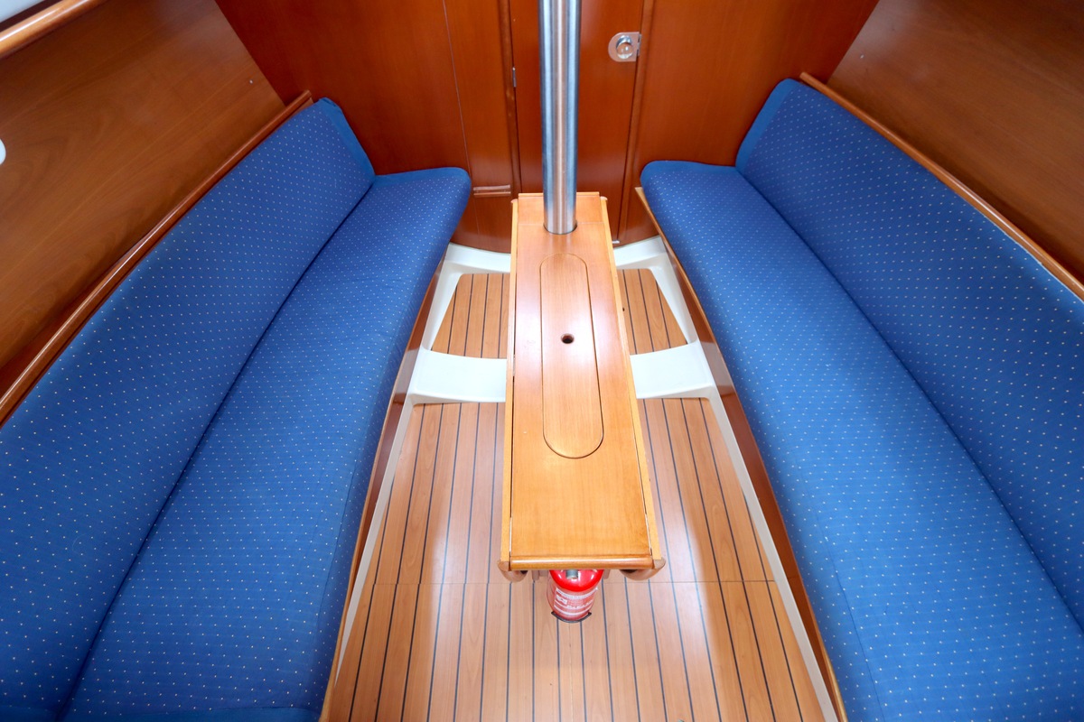 foto: 29 Beneteau Oceanis 311 Clipper