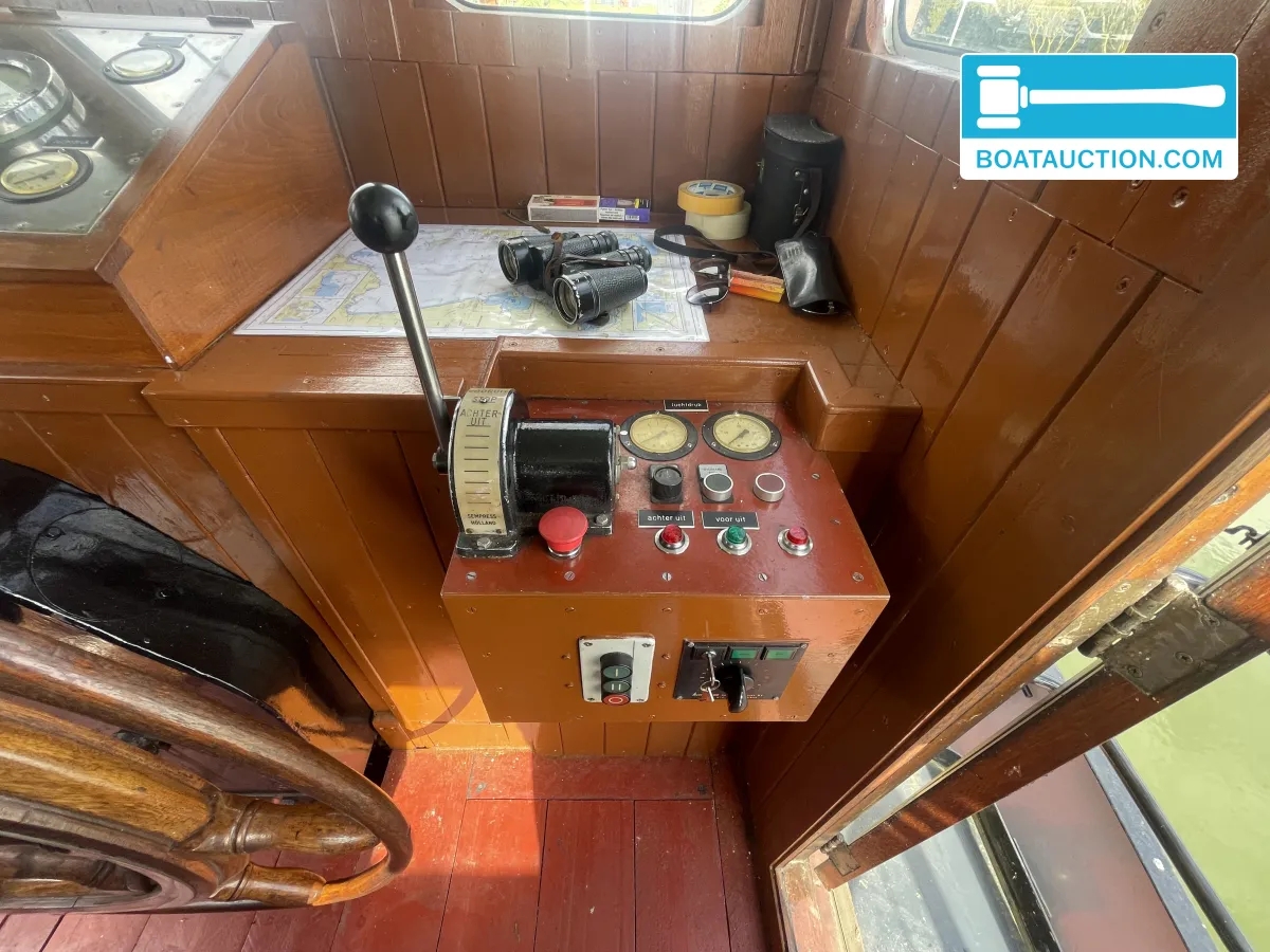 foto: 23 Sleepboot 2200