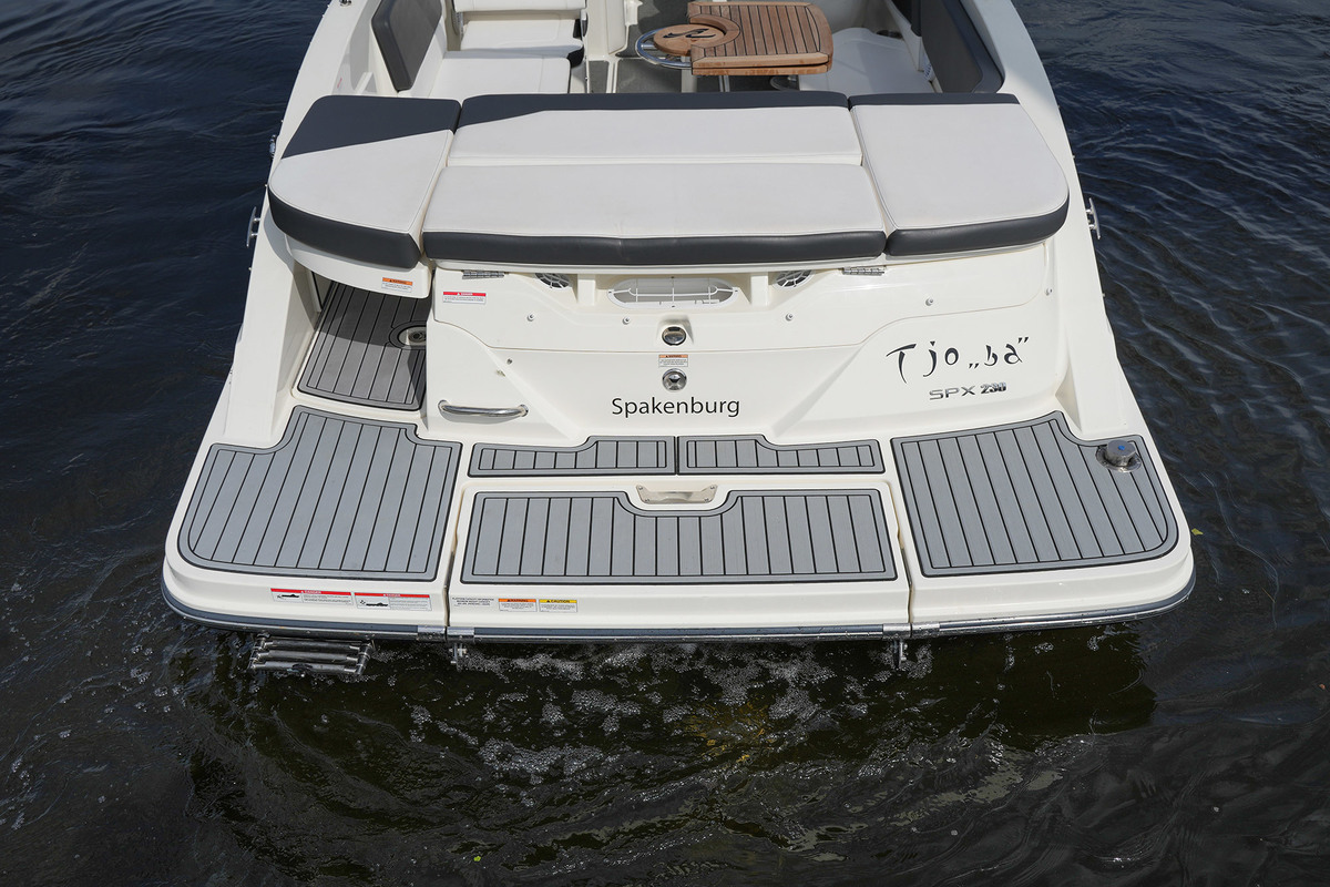 foto: 29 Sea Ray  SPX 230