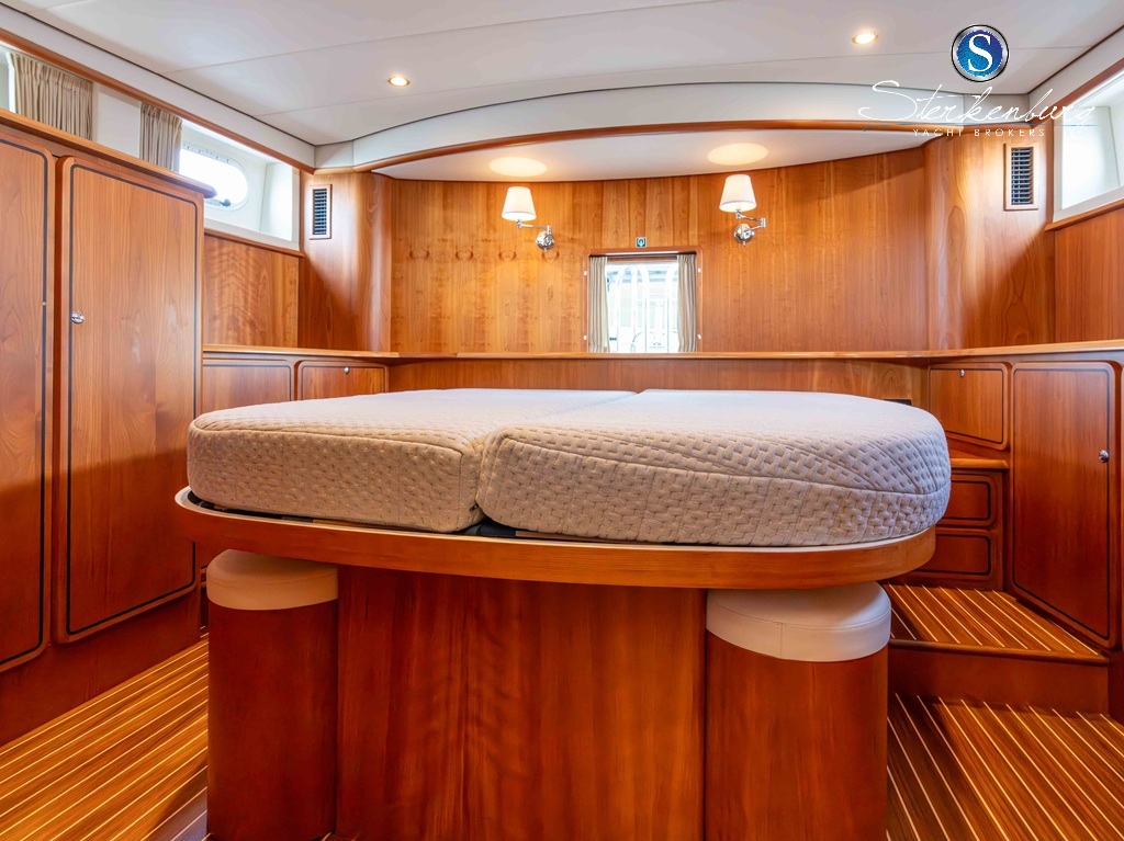 foto: 25 Linssen Grand Sturdy 470 AC MK II Diamond Edition