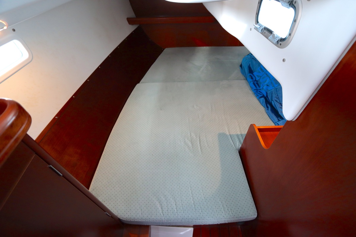 foto: 20 Beneteau Oceanis Clipper 331 Lifting keel