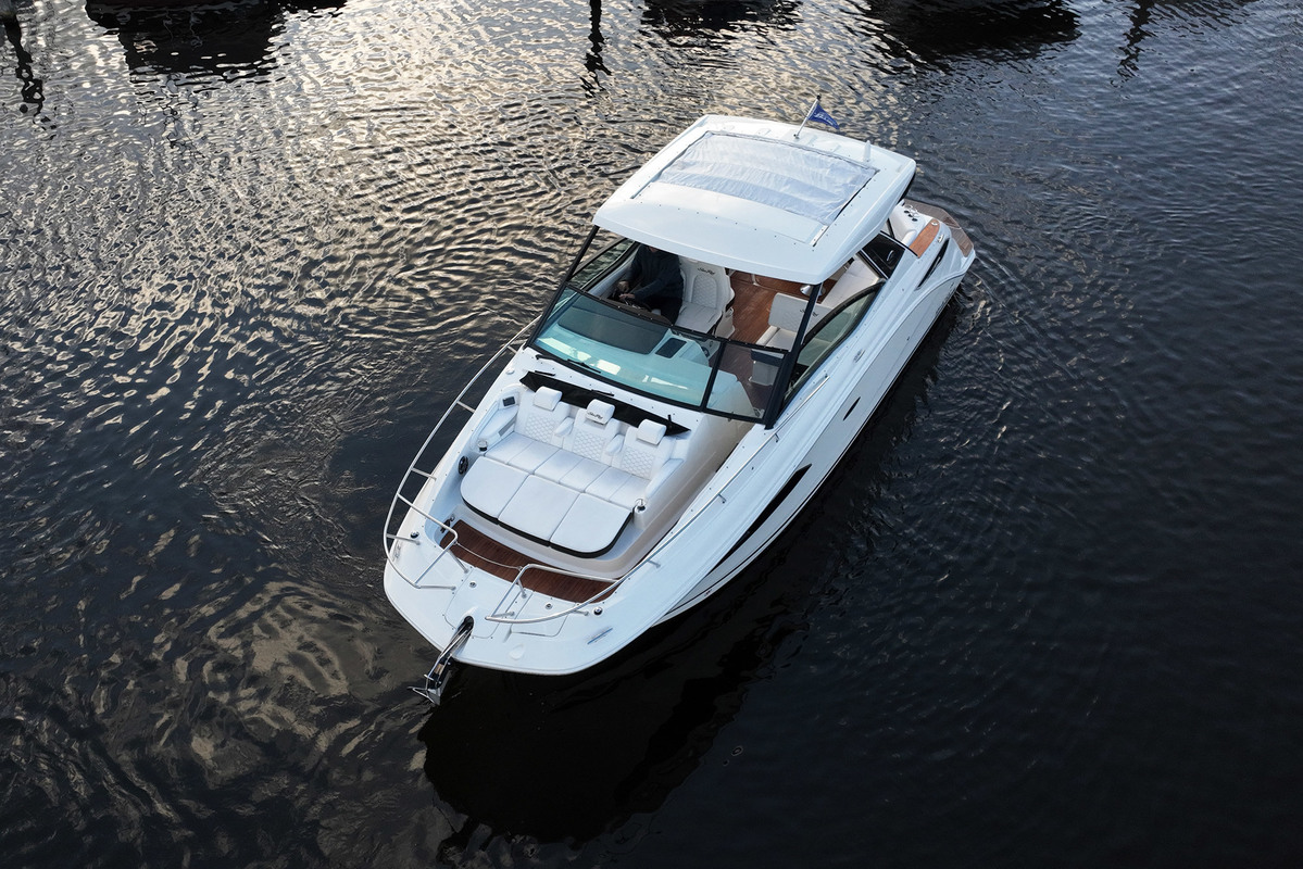 foto: 21 Sea Ray Sundancer 320