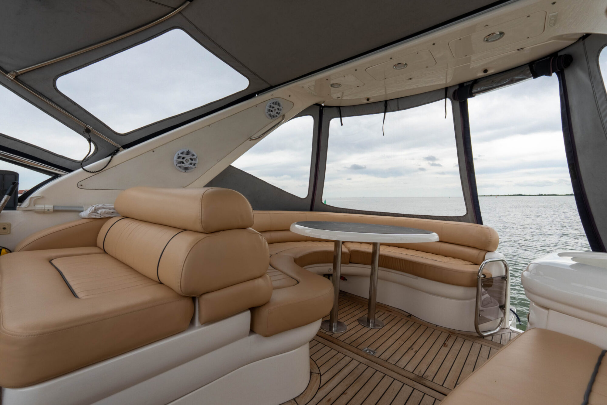 foto: 66 Sealine Sealine S37