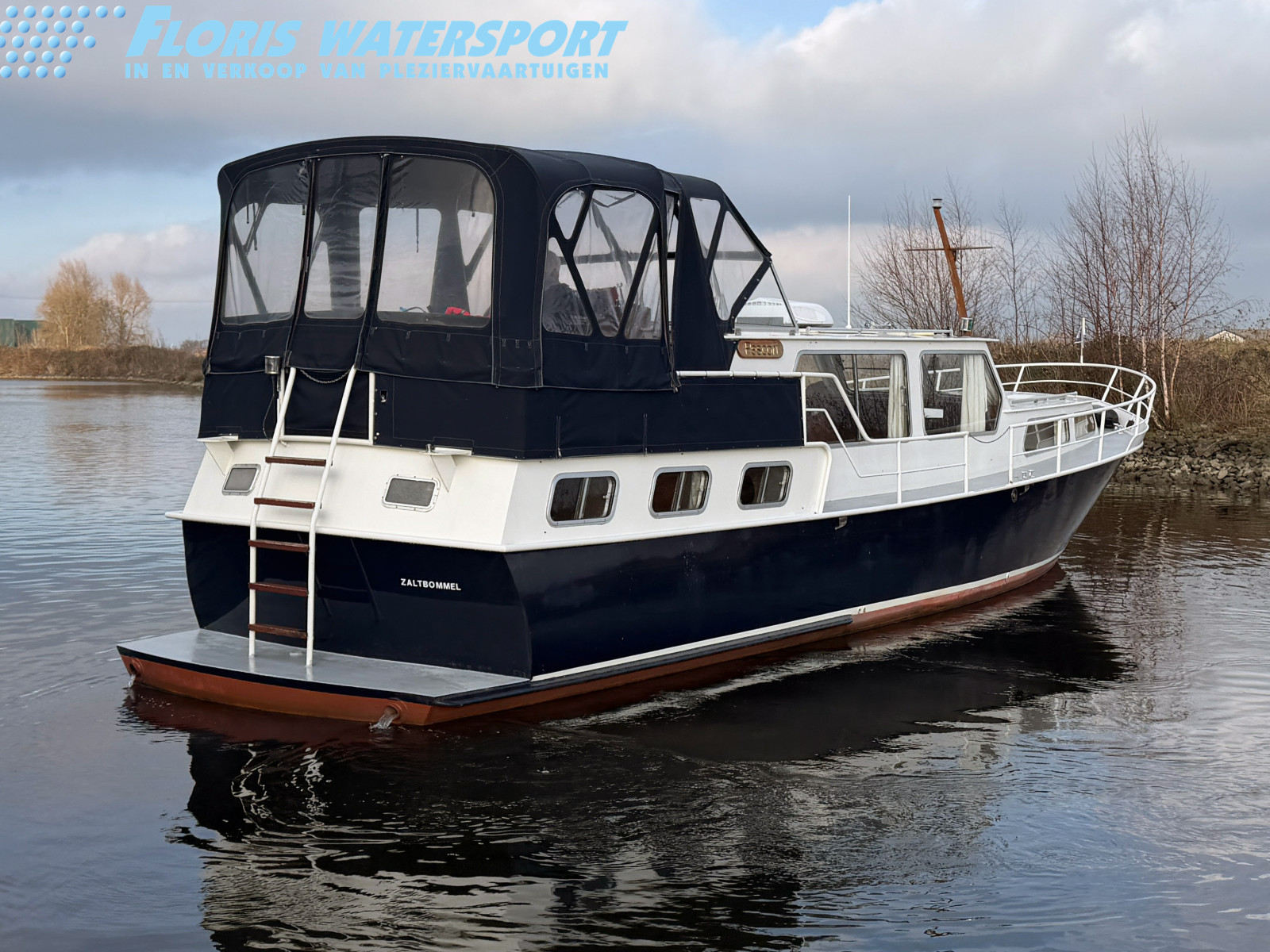 foto: 14 Blauwe Hand kruiser 1350 AK