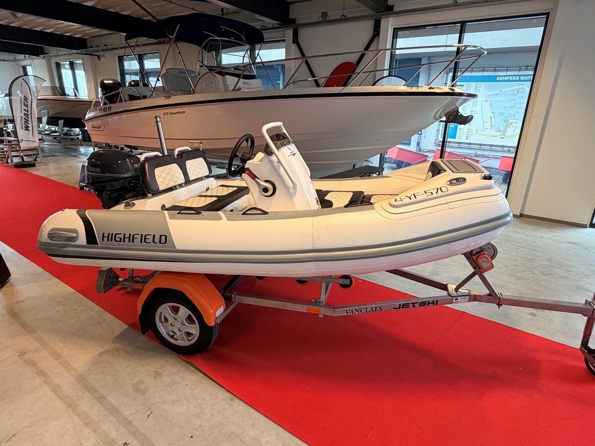 hoofdfoto: 1 Highfield SP330 MY2021