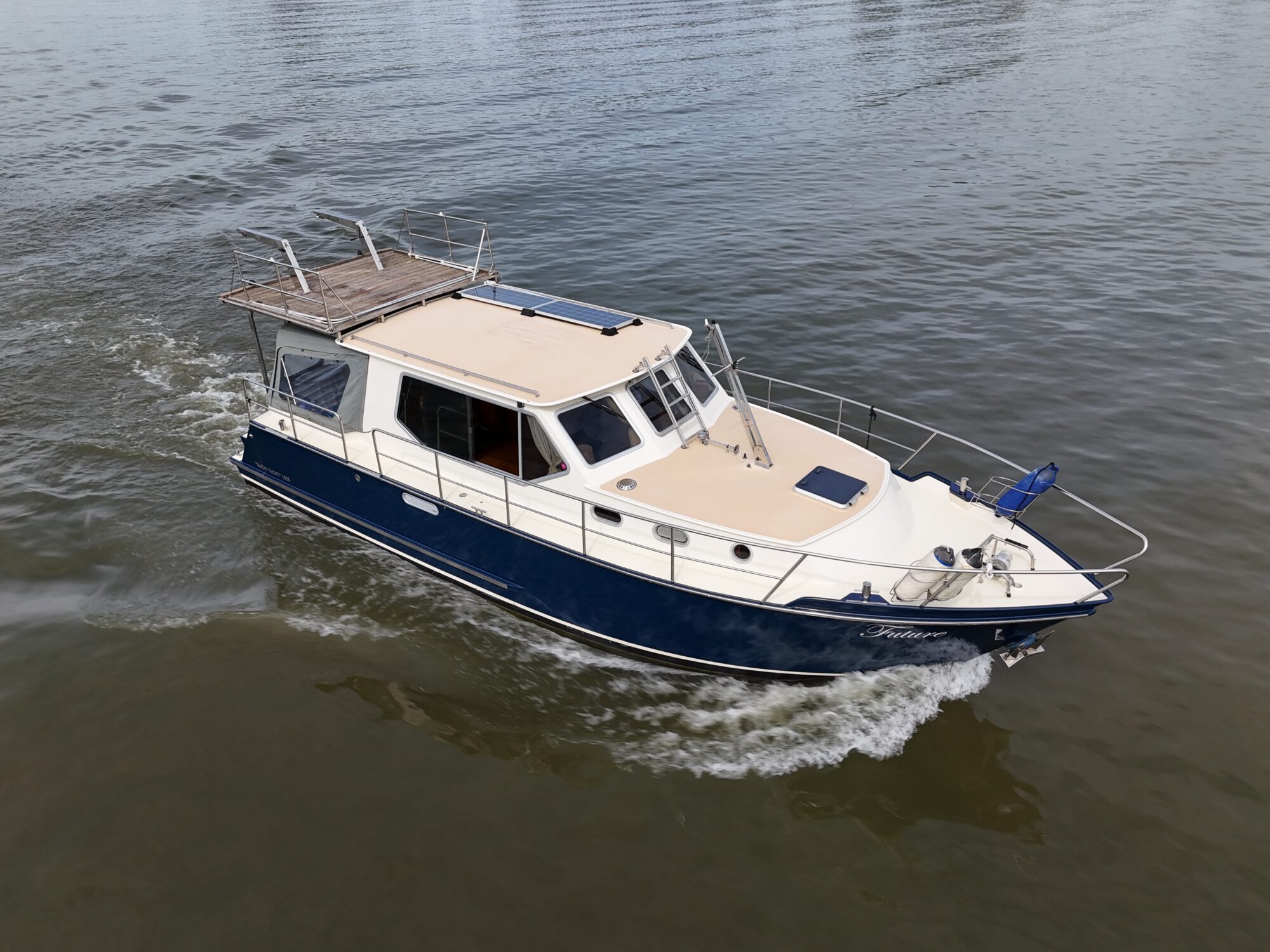 foto: 33 Bach Bach Yacht 10.50 OK