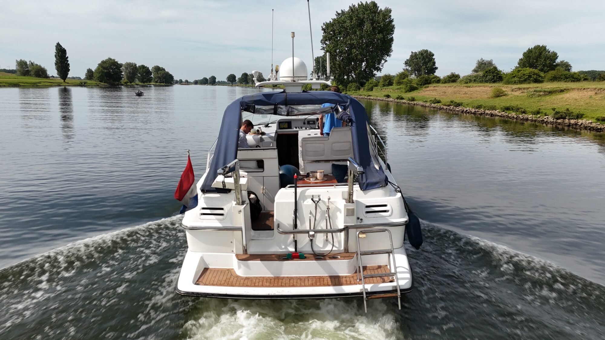 foto: 31 Sealine Sealine 328 Sport Bridge