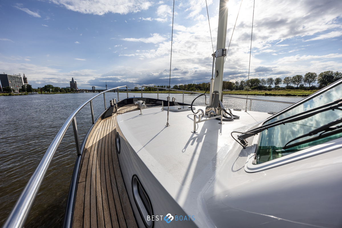 foto: 31 Linssen  Grand Sturdy 410 AC 