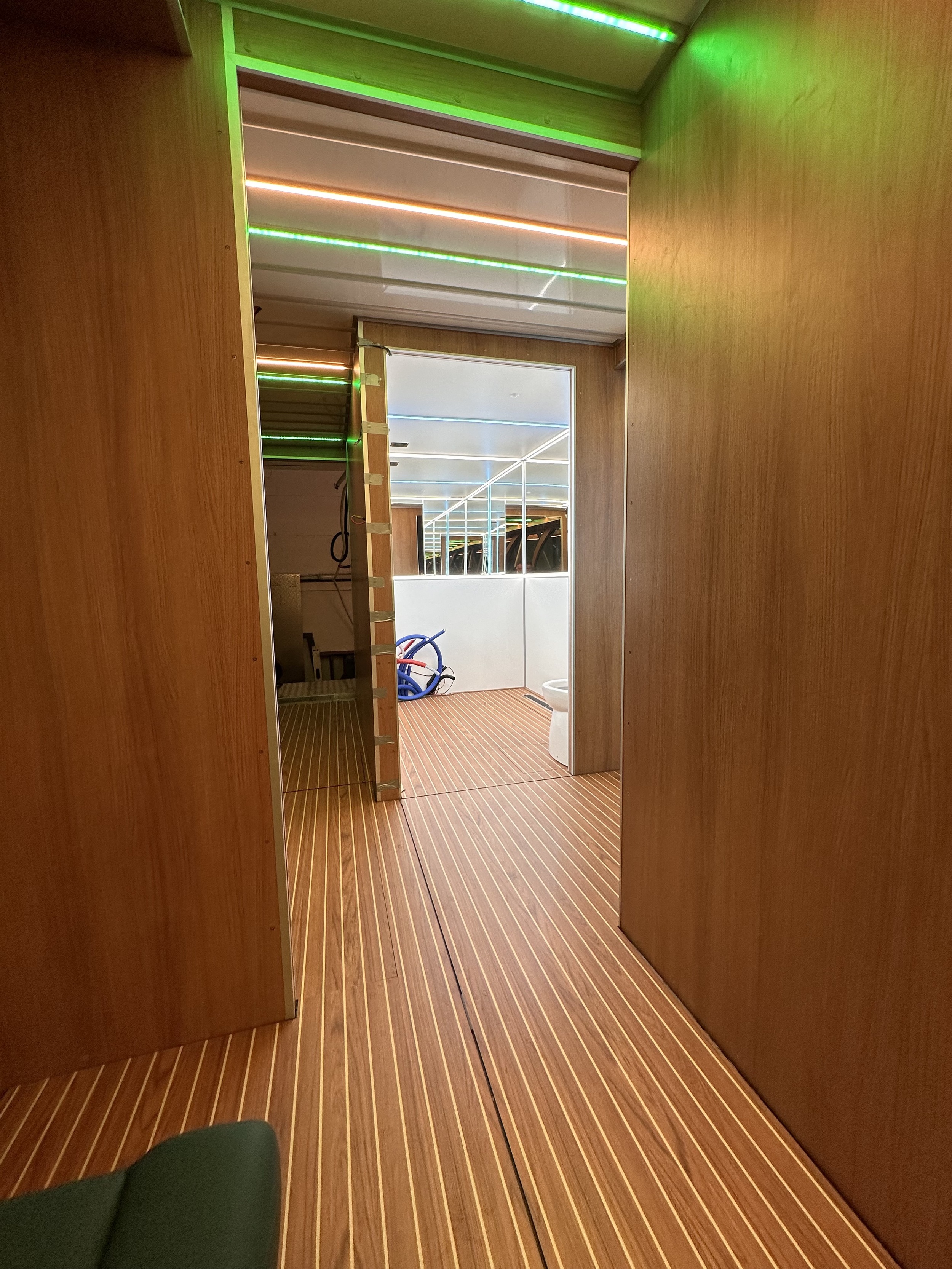 foto: 18 Holiday Boat Sundeck 57 Passenger Catamaran