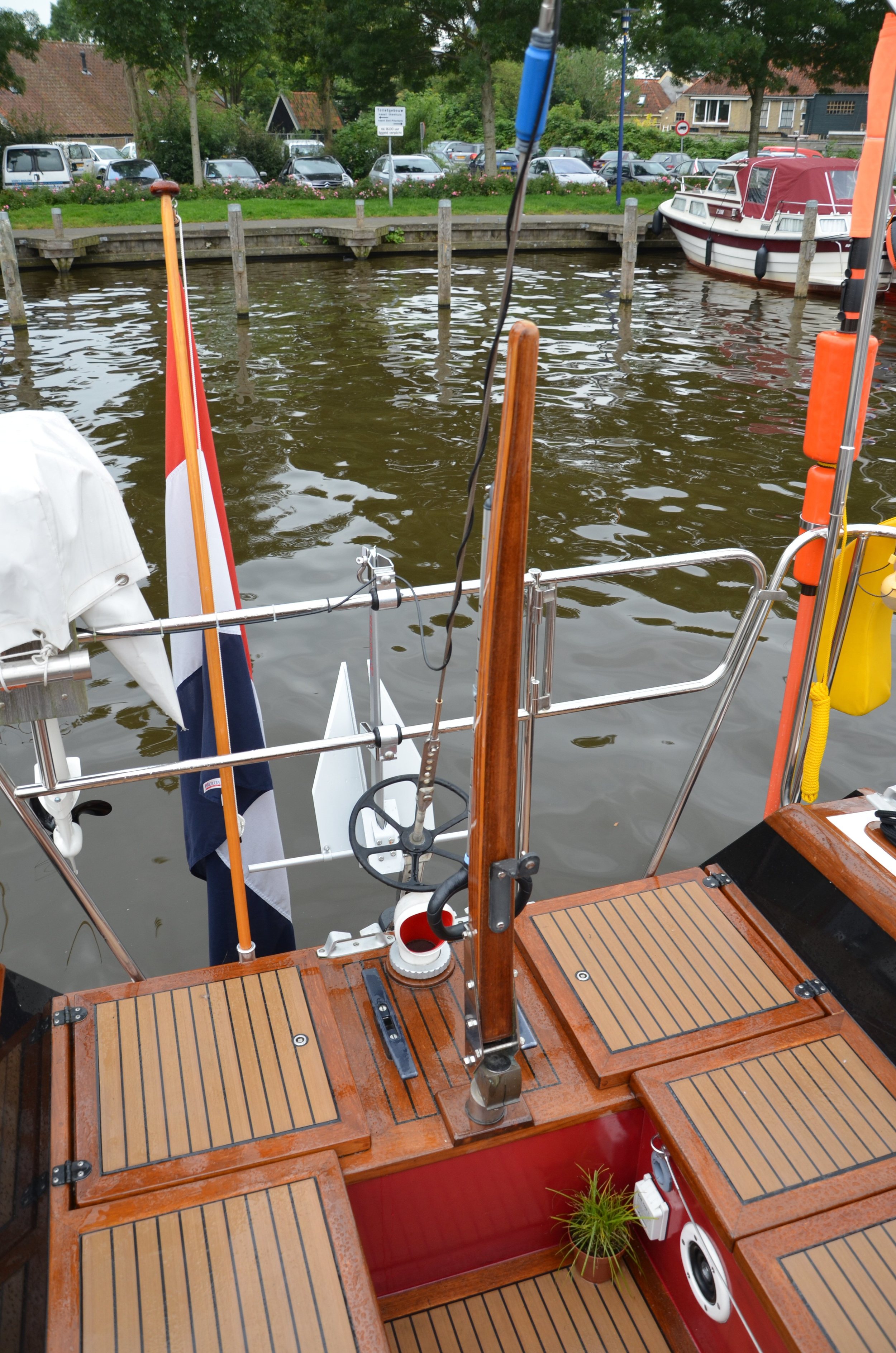 foto: 32 Waarschip 900 +