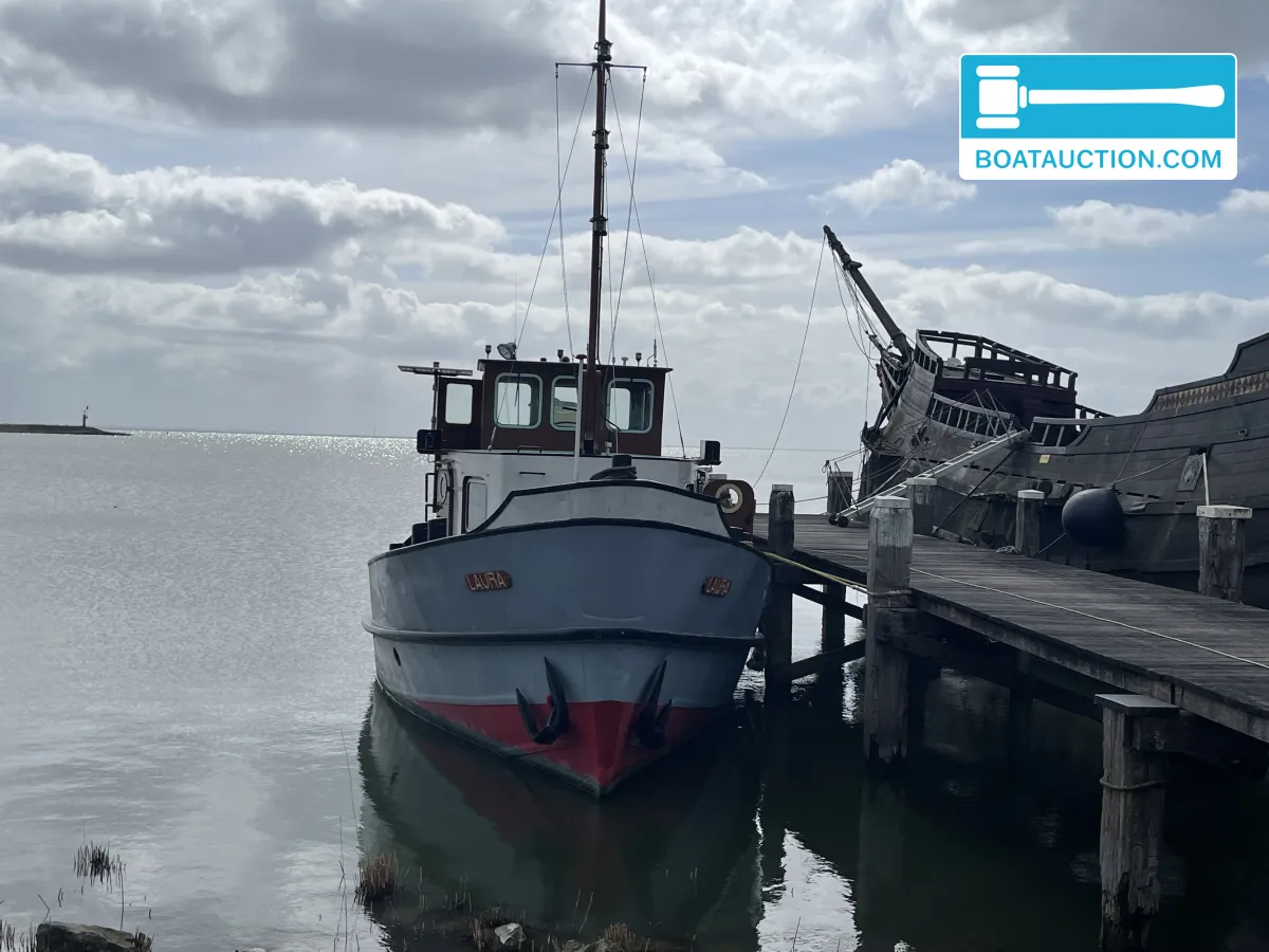 foto: 24 Sleepboot 2200