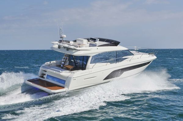 foto: 17 Prestige 620 S