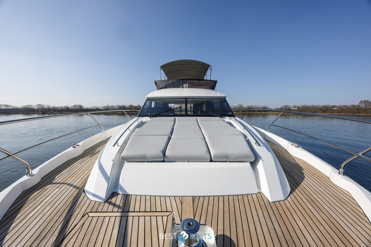 foto: 47 Prestige 520 FLY