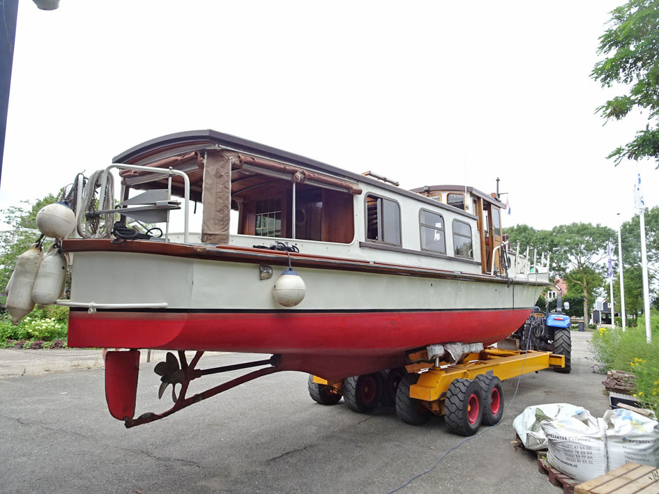 foto: 25 Klassiek Motorjacht 13.80, ex Barkasse