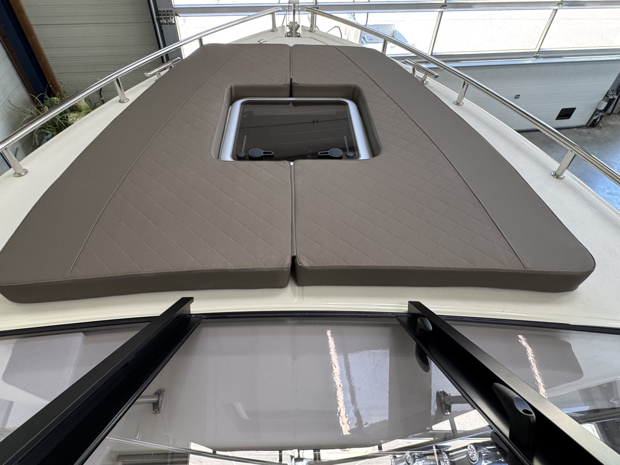 foto: 9 Maxima 800 Cabin (op voorraad)