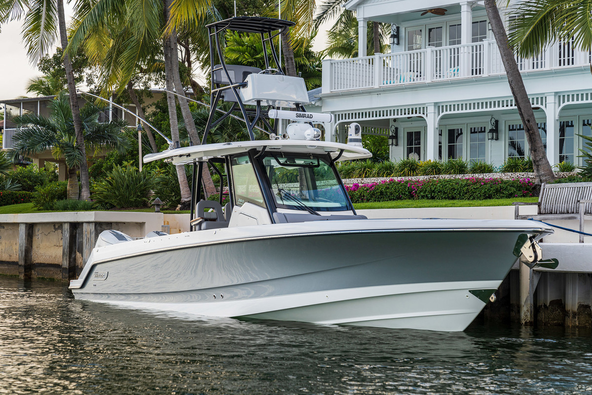 foto: 4 Boston Whaler 360 Outrage