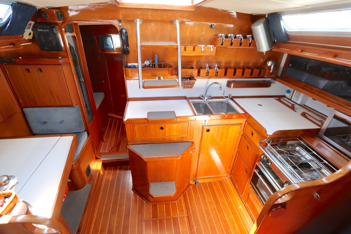 foto: 24 Holman & Pye Red Admiral 36